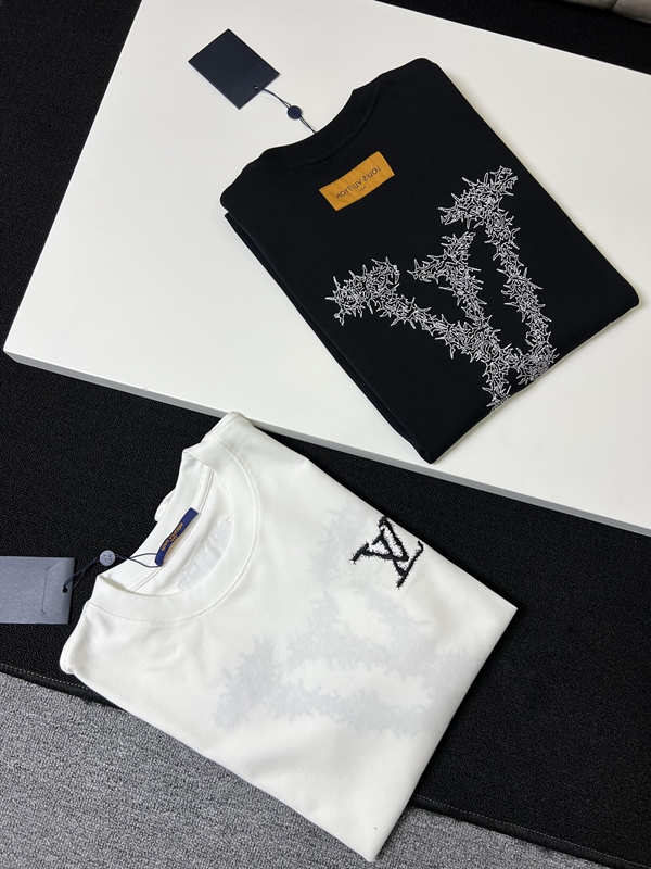 ブランドTシャツ着用イメージ